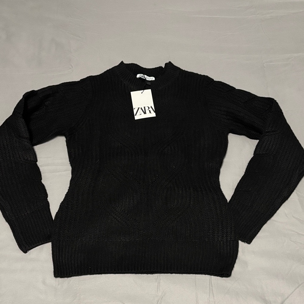 Zara Ribbed Black Crew Neck Sweater